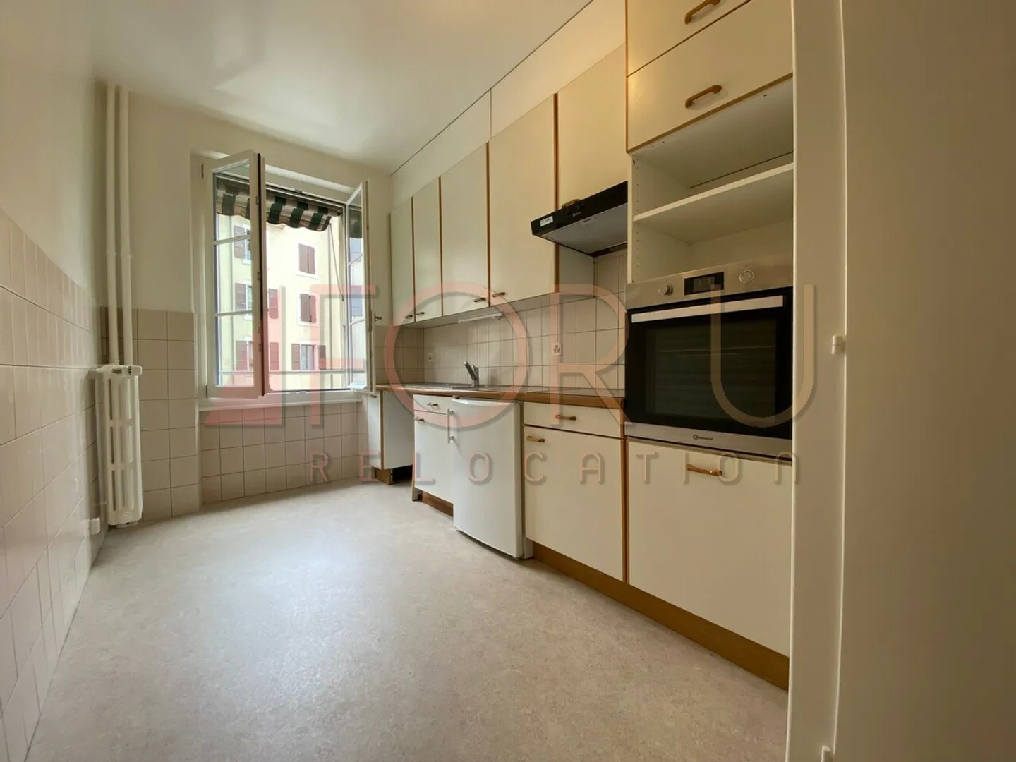 Bellissimo appartamento ristrutturato con 3 camere a Carouge - Foto 3 di 10