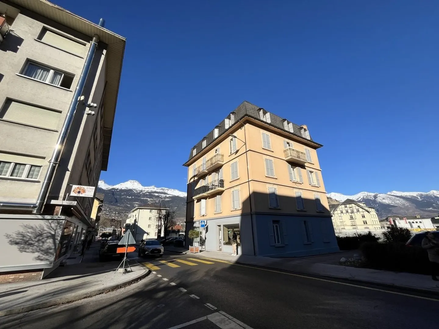 Box for rent in the heart of Chippis! - Photo 1 of 2