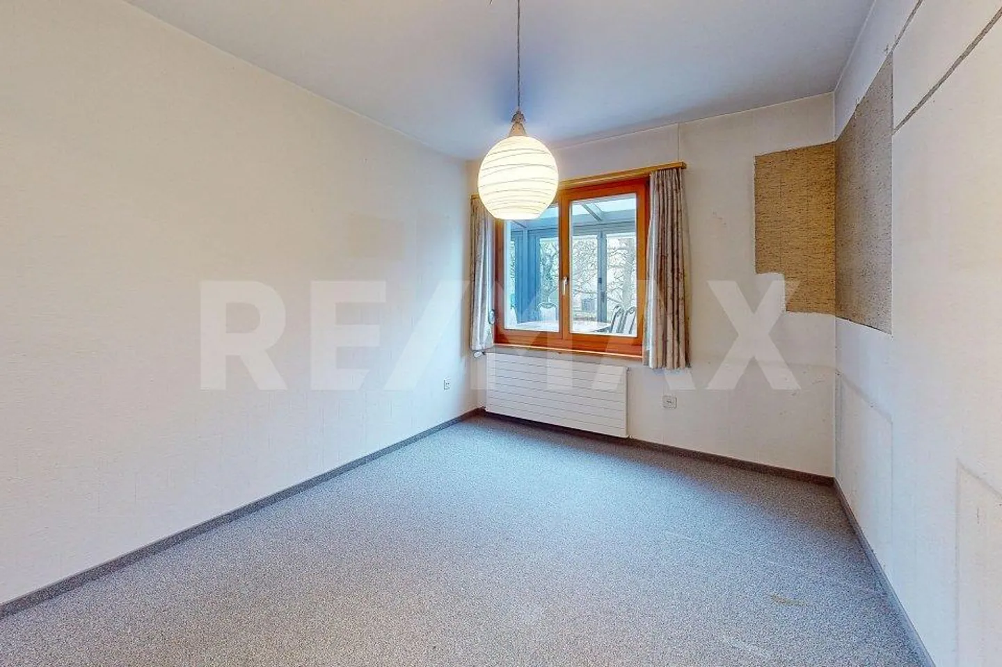 Charming 5.5-Room Row House in Family-Friendly Area... - Photo 7 of 13