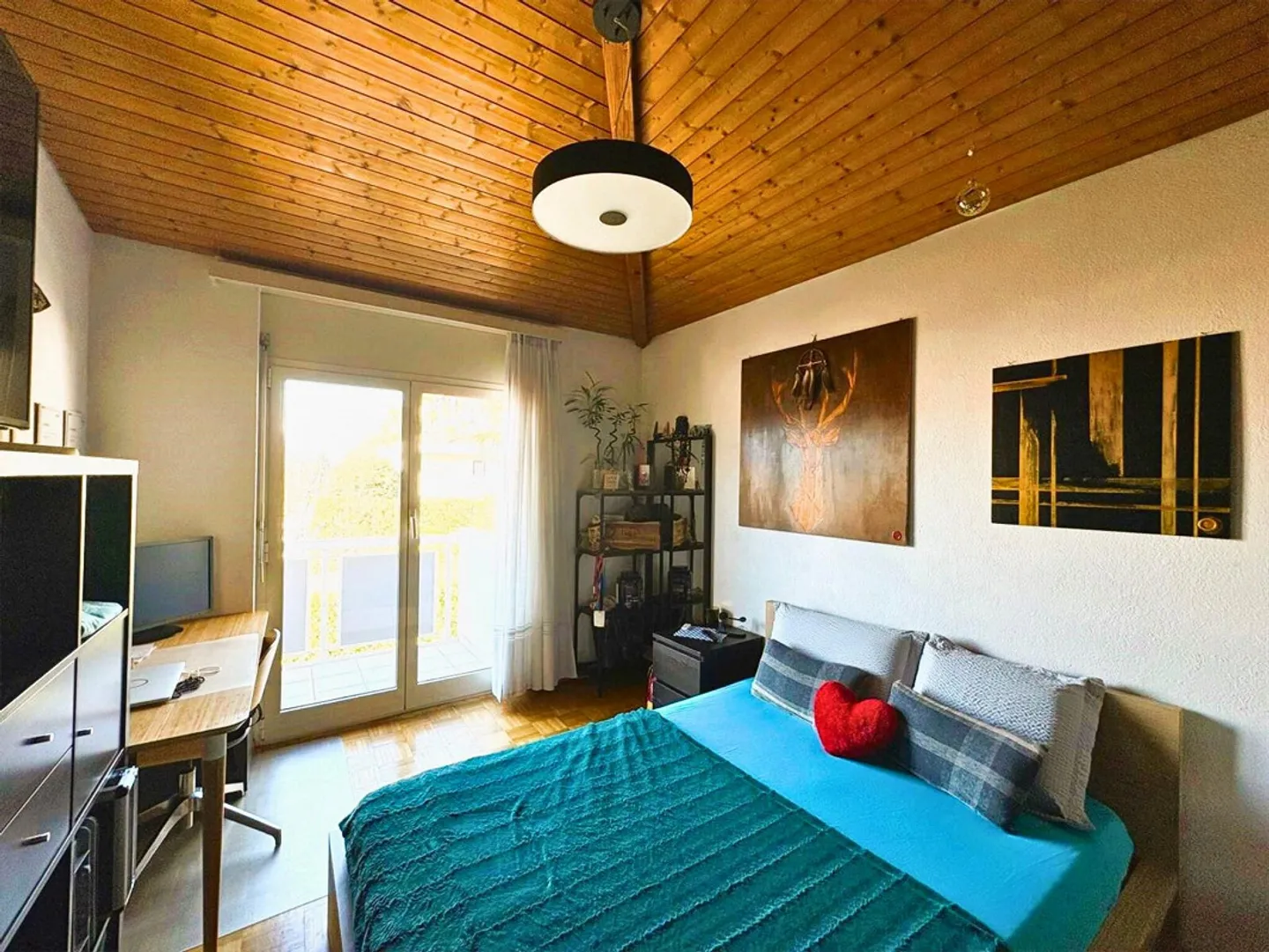 A LOT OF LIGHT AND WELCOMING SPACES - Photo 7 of 10