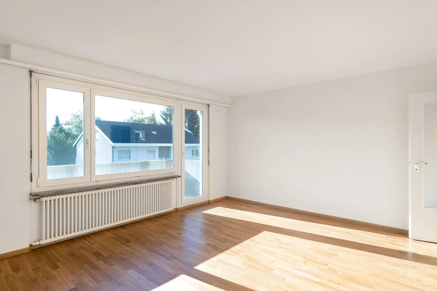 Appartement rénové de 4 pièces 80m2 dans un emplacement calme et central - Photo 6 sur 12