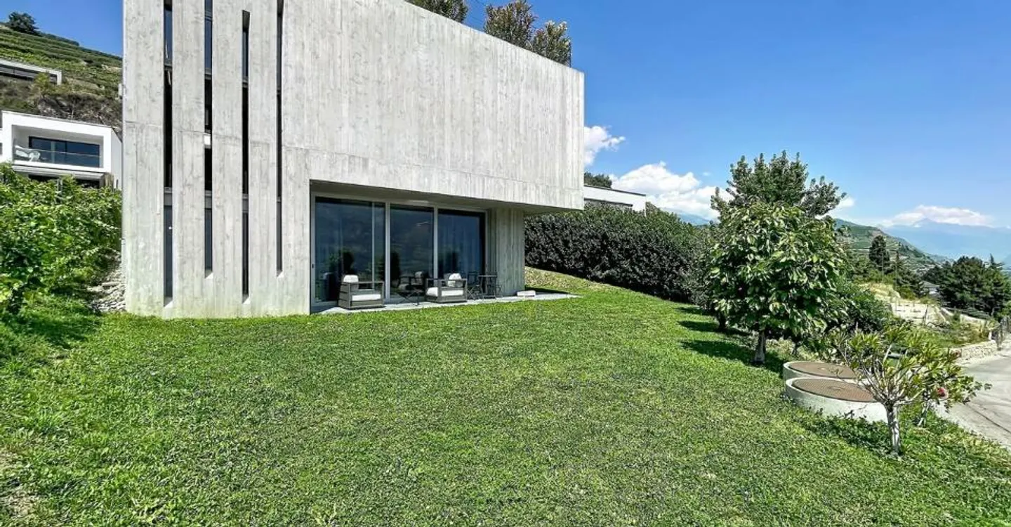 Stunning Contemporary Villa - Photo 1 of 3