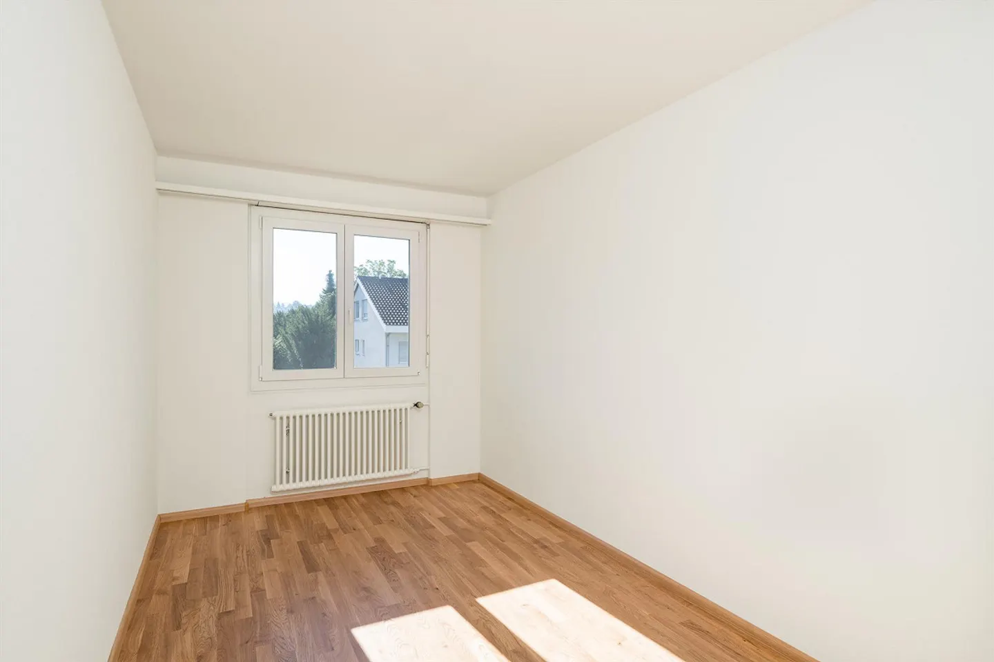 Appartement rénové de 4 pièces 80m2 dans un emplacement calme et central - Photo 10 sur 12