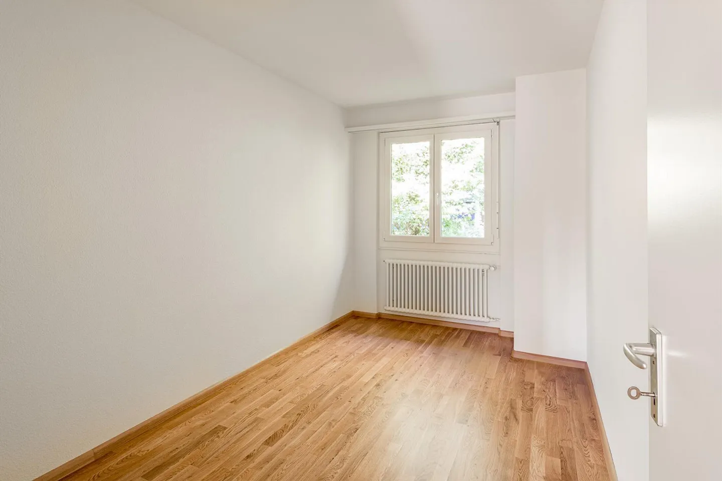 Appartement rénové de 4 pièces 80m2 dans un emplacement calme et central - Photo 11 sur 12
