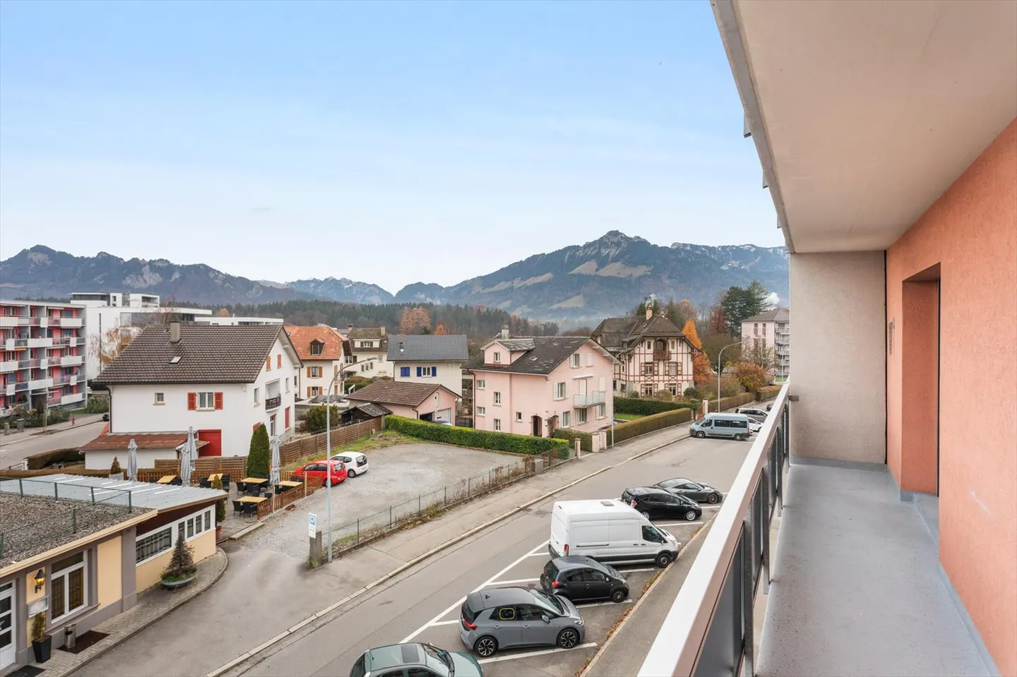 Quiet well-located apartment - Photo 1 of 6