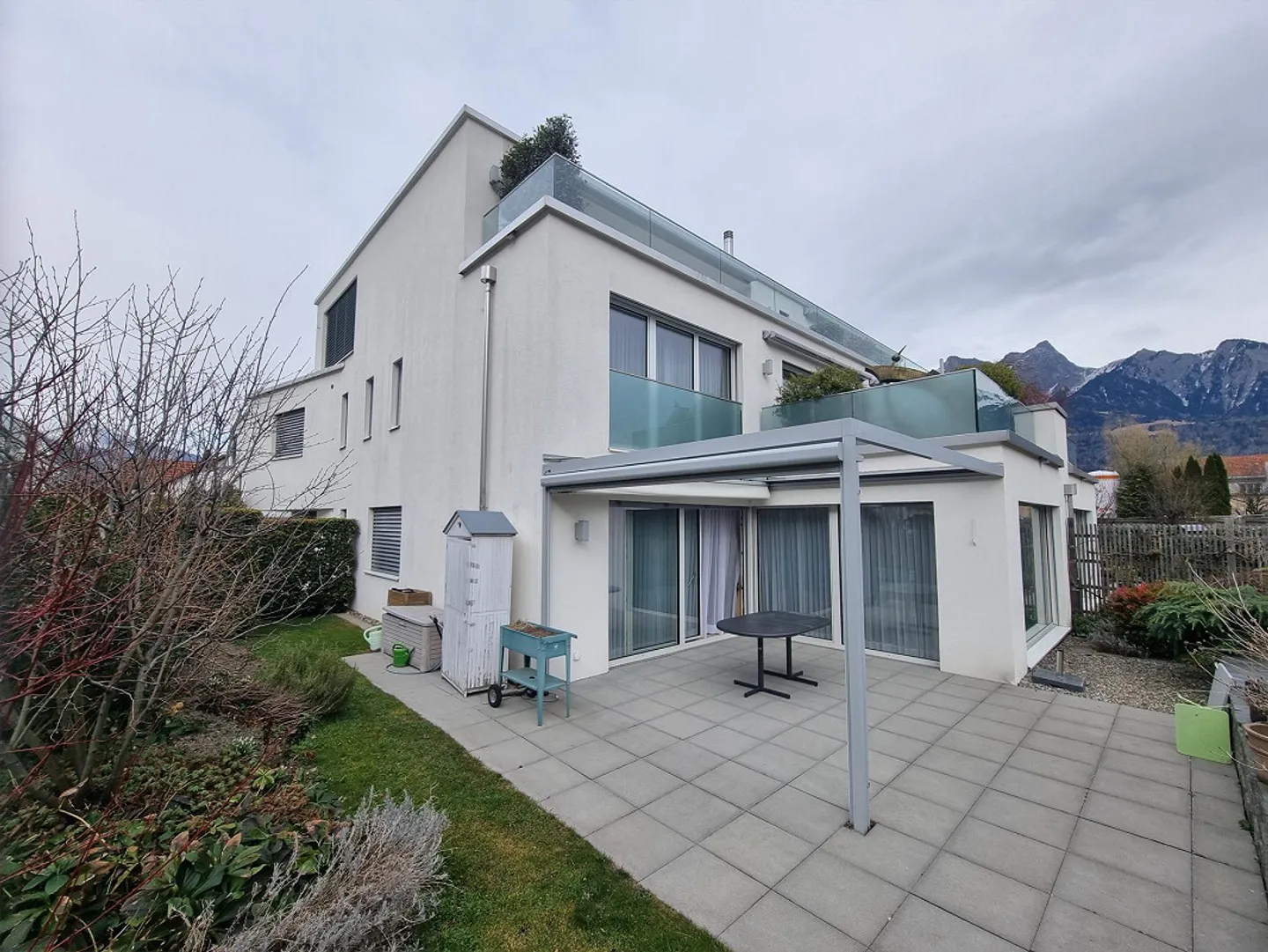 4 1/2 Room Terrace Apartment - Photo 1 of 5