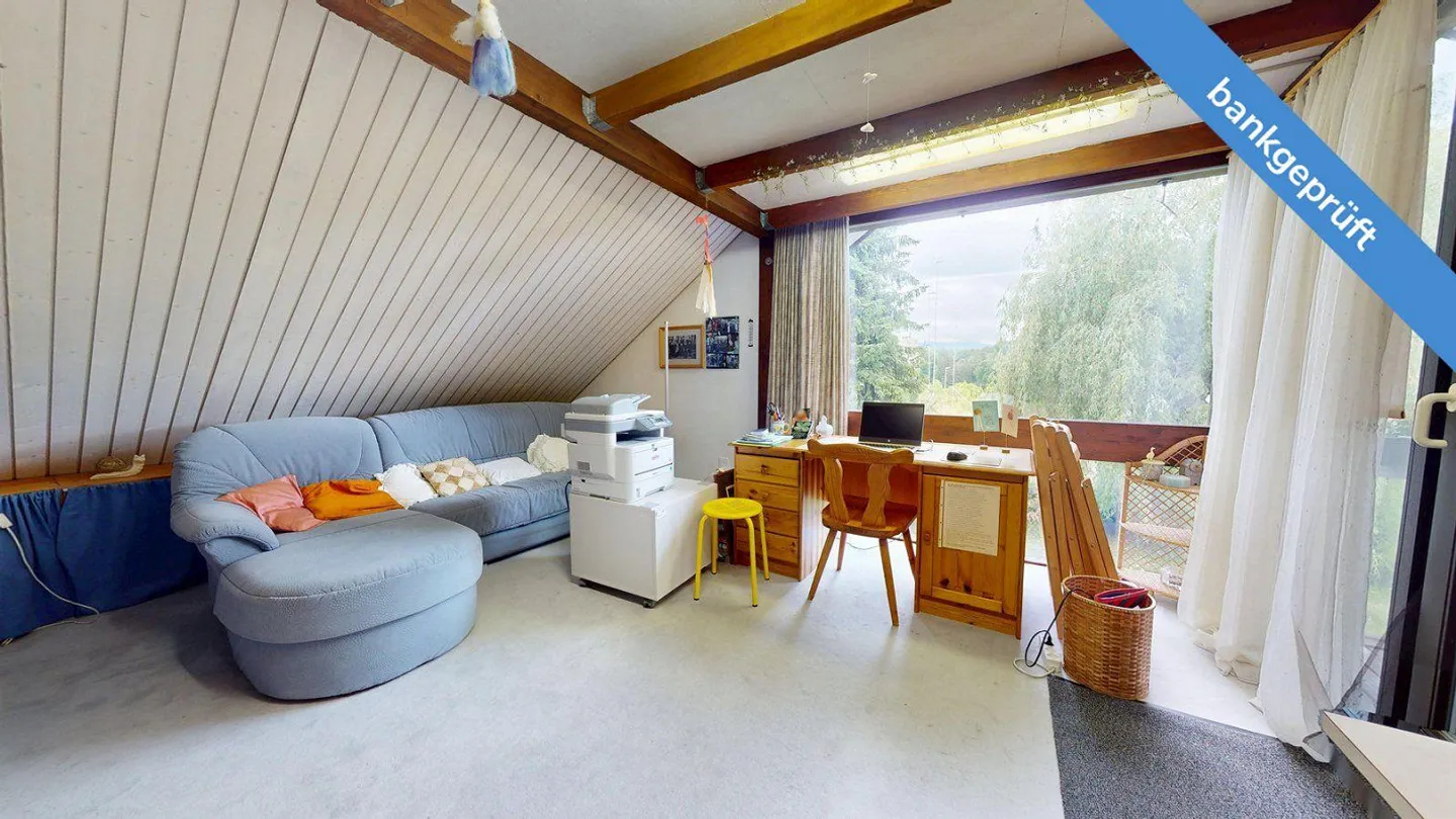 AgentSelly - Dream Home with Separate Apartment - Photo 7 of 13