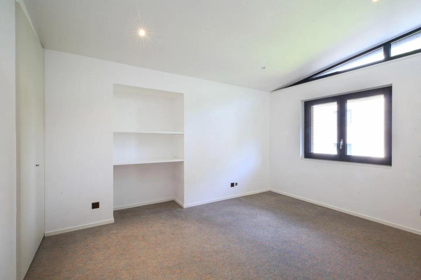 Penthouse with Lake Maggiore Views - Photo 14 of 30