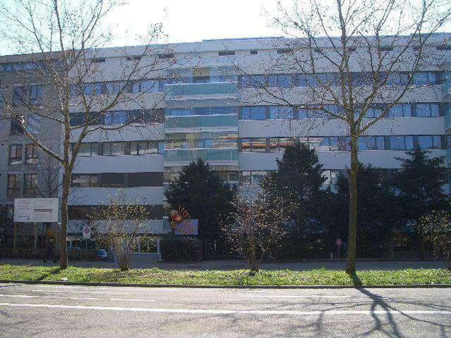 Espace de stationnement pour motos dans un emplacement central - près du centre-ville - Photo 1 sur 2