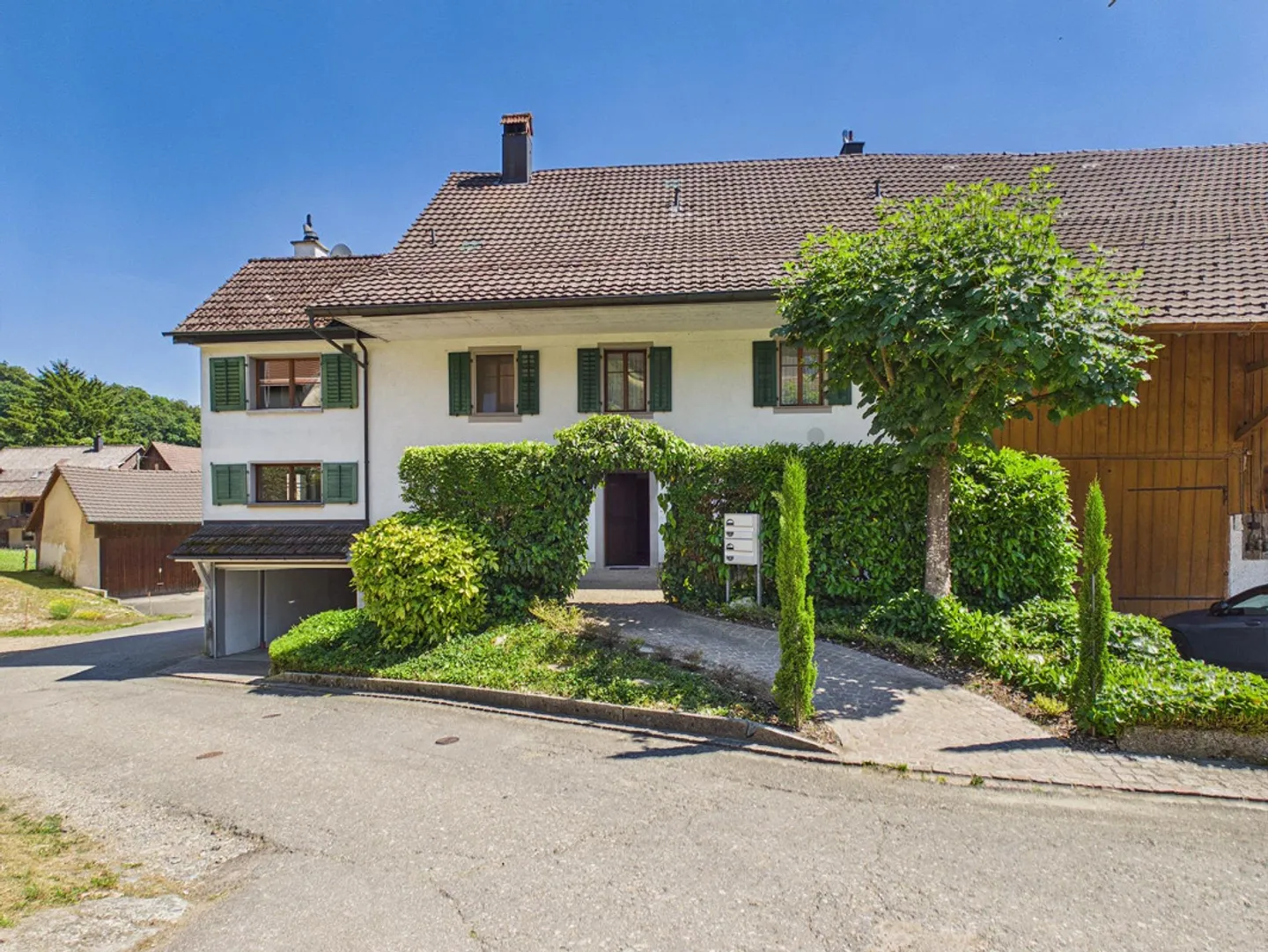 Historisches Bauernhaus mit zwei Wohneinheiten und vielseitigem Pot... - Foto 1 von 11