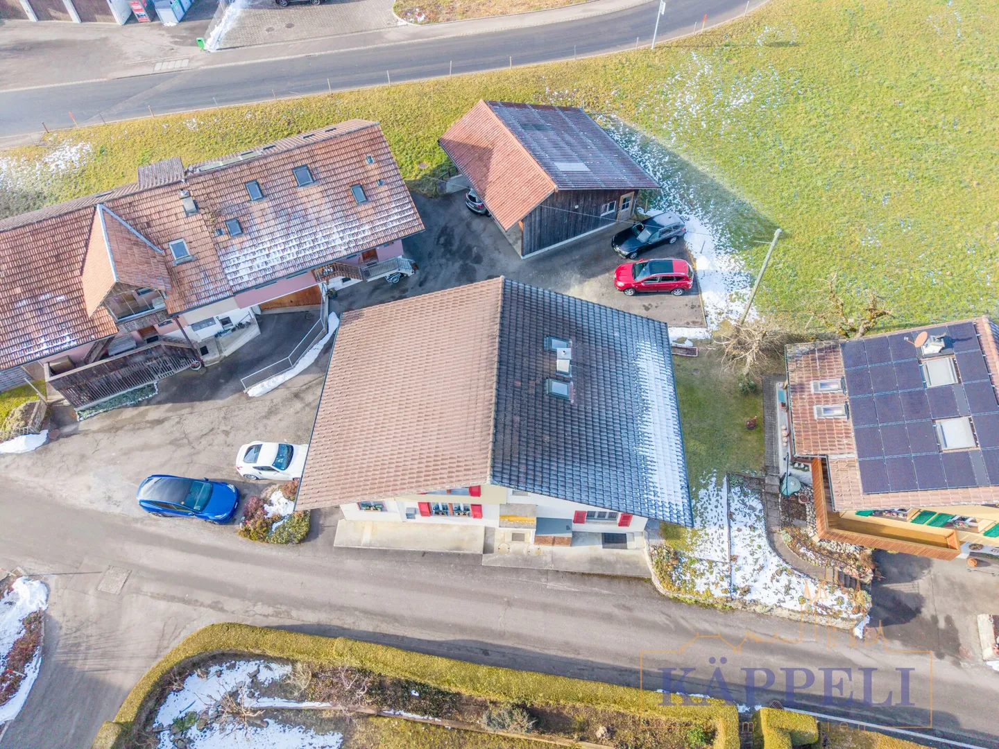 Charming and well-maintained two-family house in a central location in rural Uebeschi - Photo 20 of 21