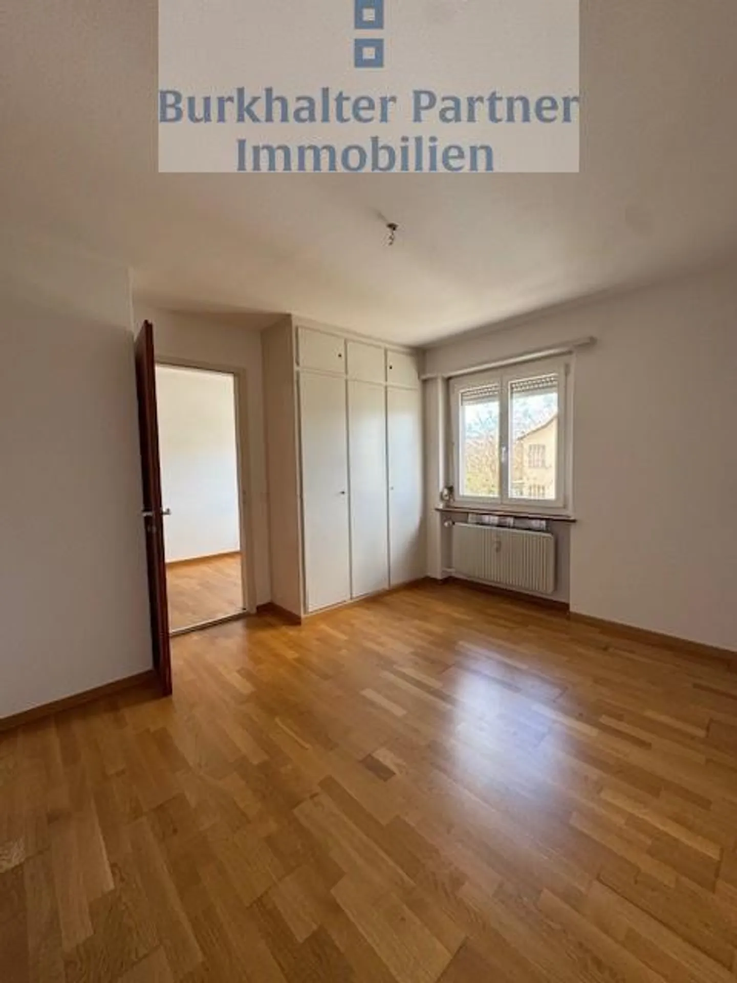 Appartamento luminoso e spazioso di 3,5 stanze in affitto - Foto 3 di 11