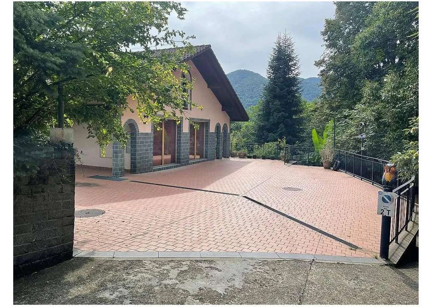 Mehrfamilienhaus in Monteggio - Foto 2 di 11