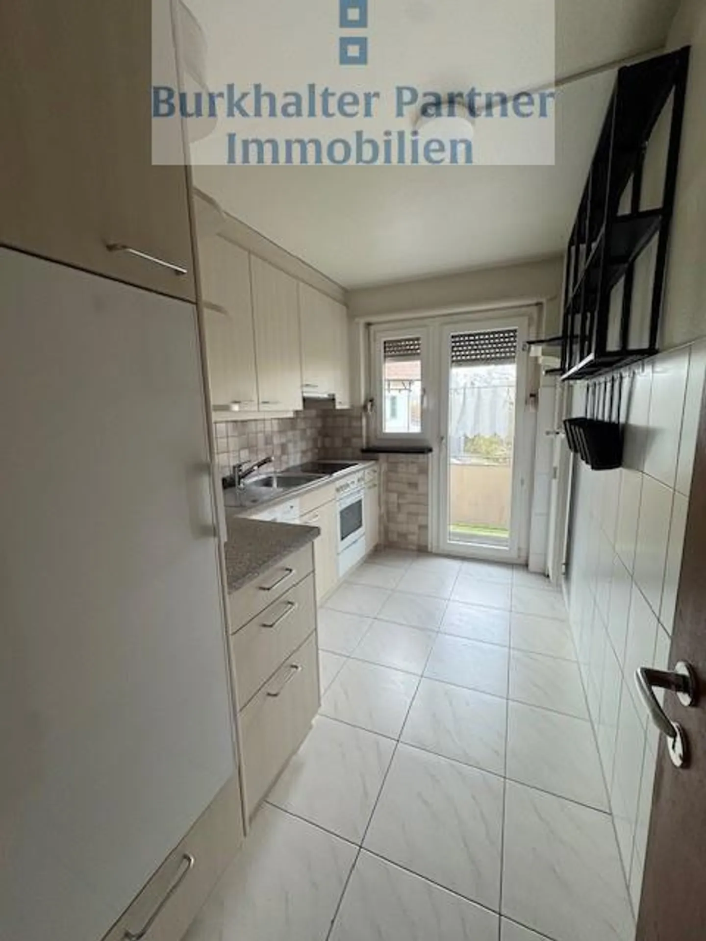 Appartamento luminoso e spazioso di 3,5 stanze in affitto - Foto 4 di 11