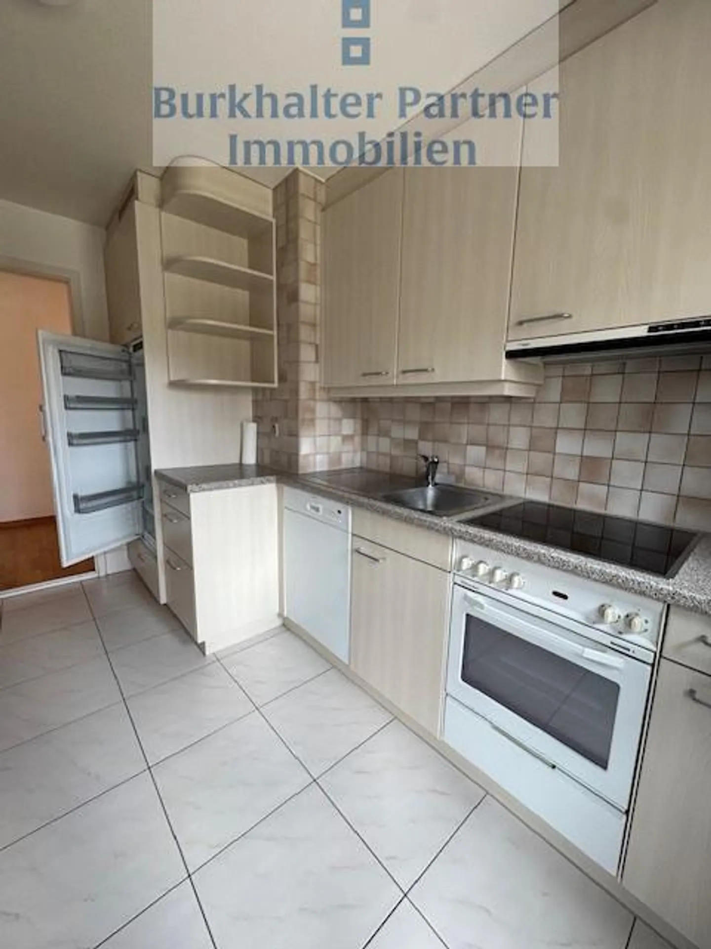 Appartamento luminoso e spazioso di 3,5 stanze in affitto - Foto 5 di 11