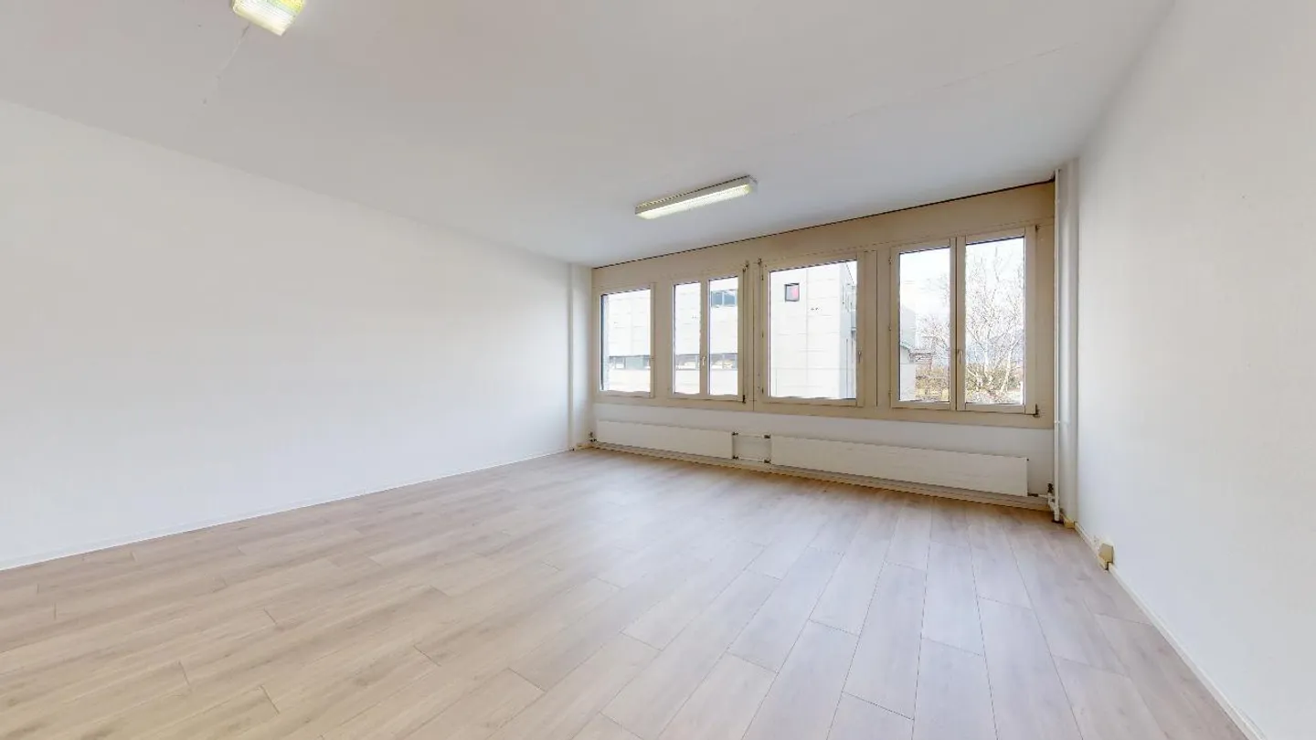 Ufficio luminoso e versatile di 68 m2  Quartino - Foto 11 di 11