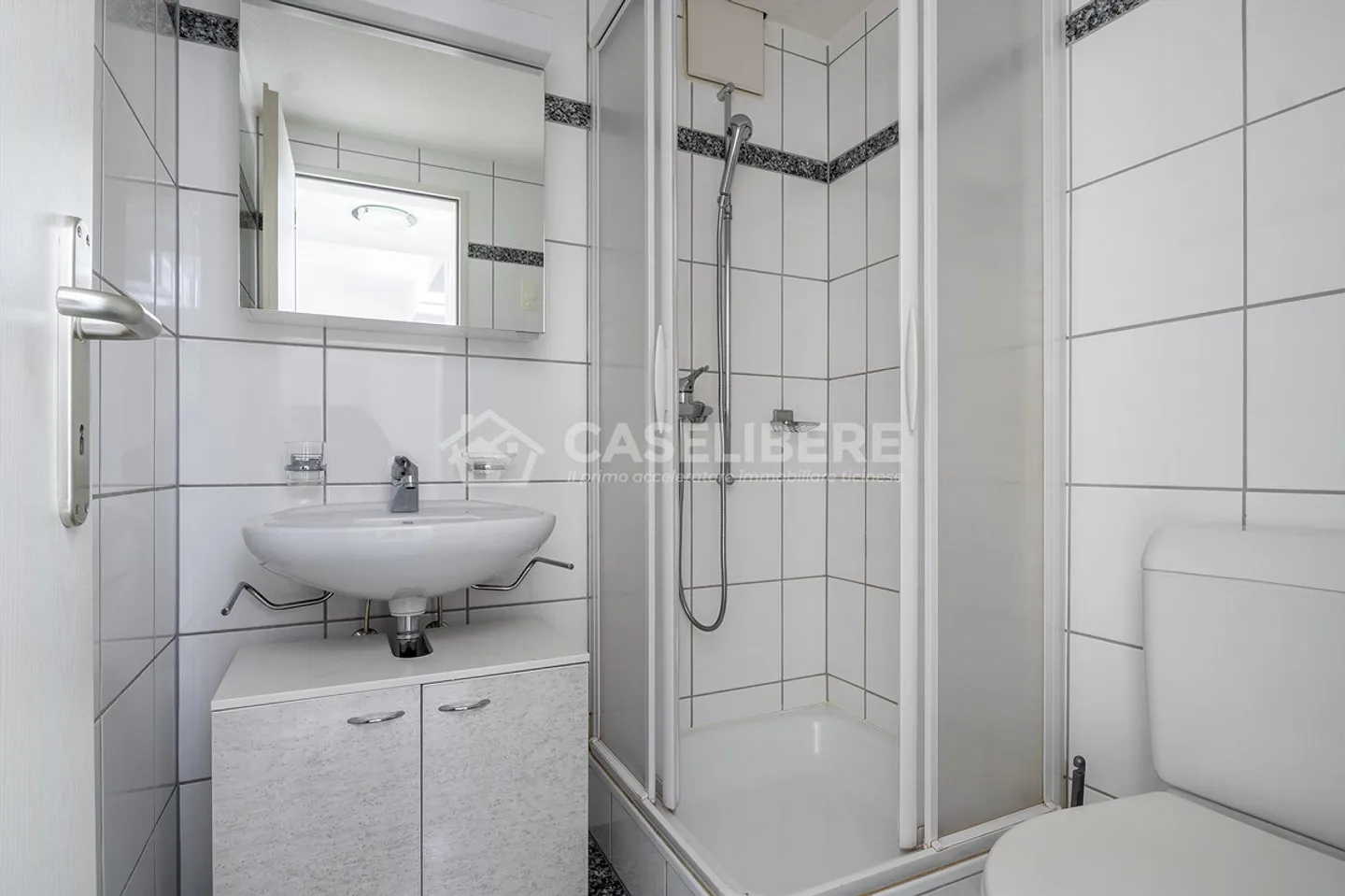 3.5 ROOMS LAKE VIEW IN MURALTO AS SECONDARY RESIDENCE - Photo 15 of 16