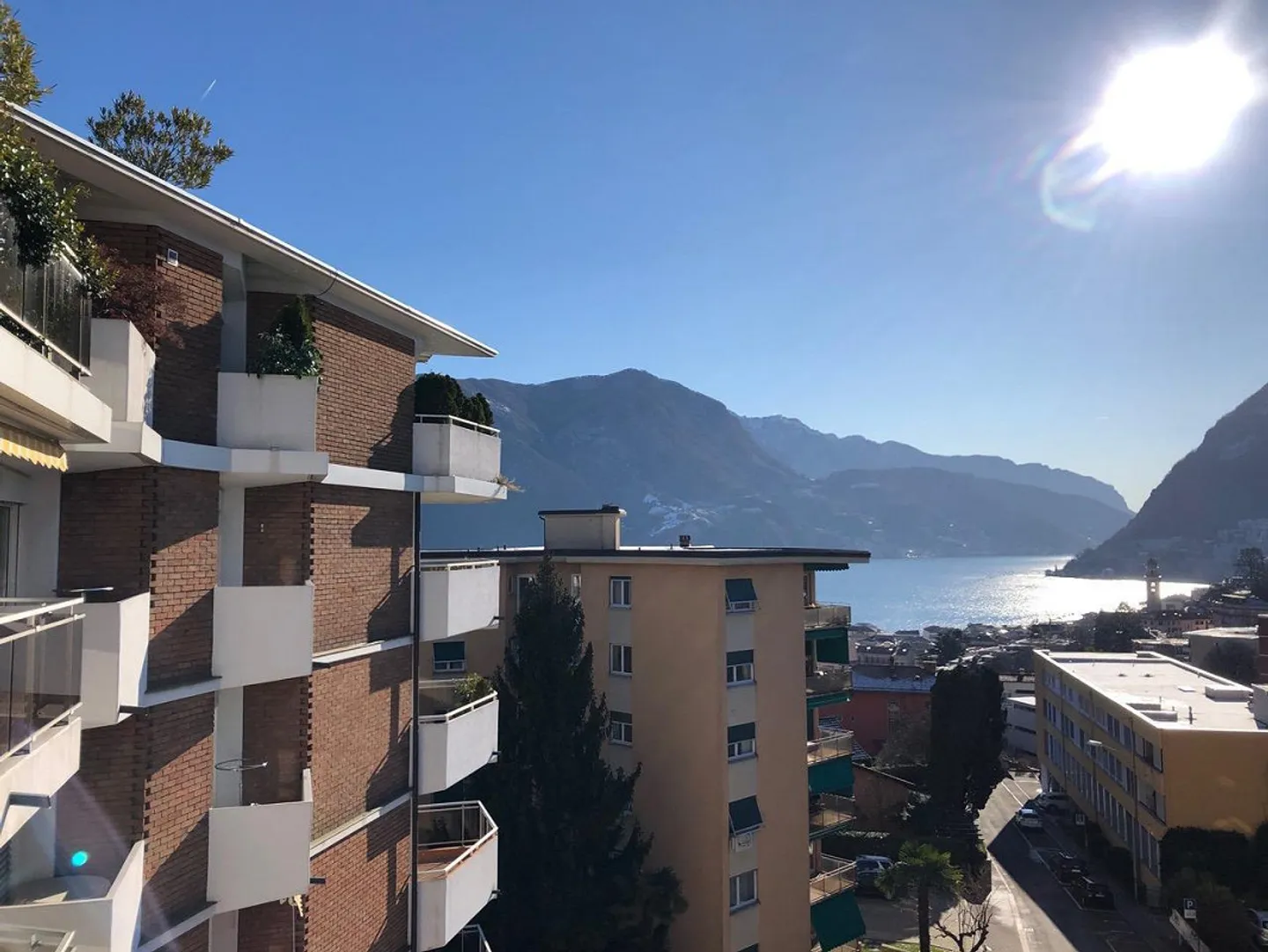 Möblierte Wohnung 3.5 Zimmer im Zentrum von Lugano mit Seeblick - Foto 1 von 11