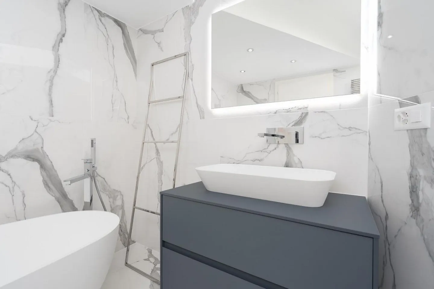 Möblierte Wohnung 3.5 Zimmer im Zentrum von Lugano mit Seeblick - Foto 5 von 11