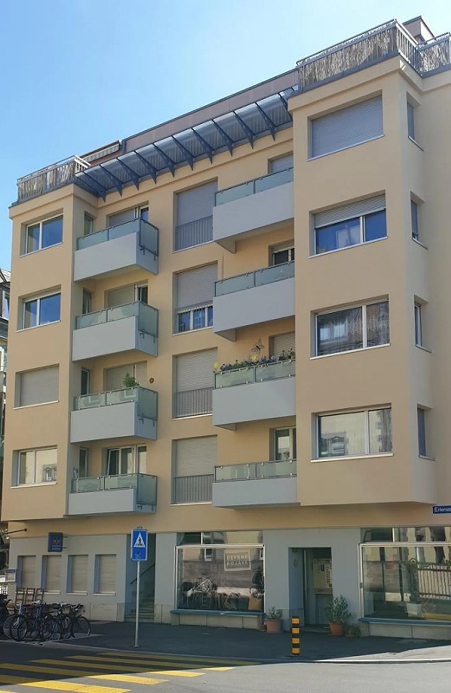 APPARTEMENT ATTRACTIF 2 CHAMBRES AU POINT CHAUD MESSE BASEL! - Photo 1 sur 6