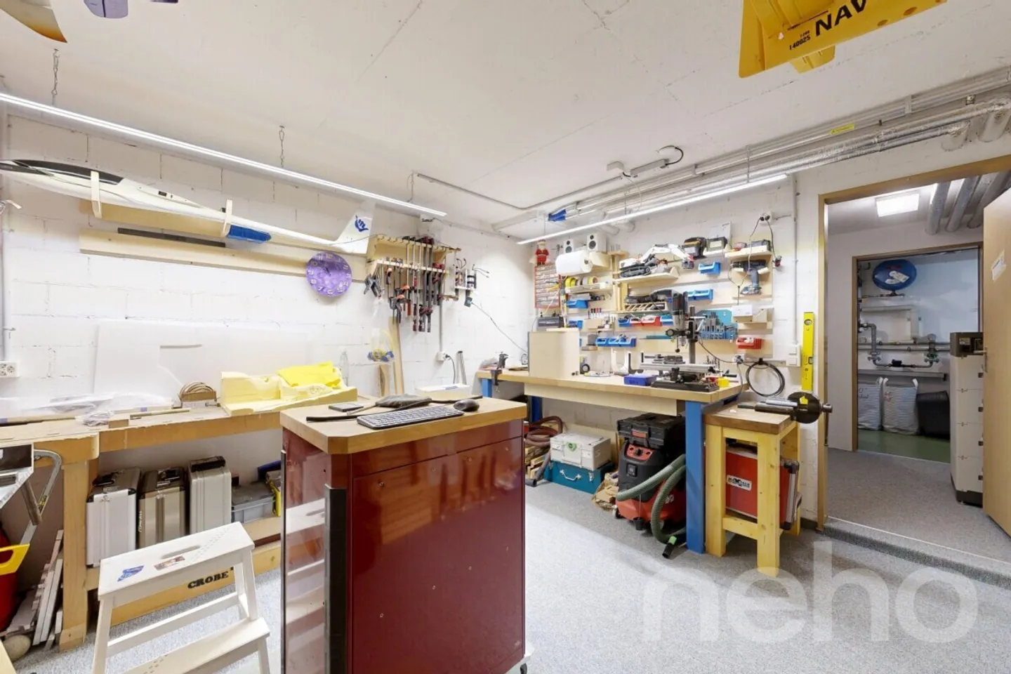 Modernized semi-detached house with PV system, heat pump, and pergola - Photo 10 of 12