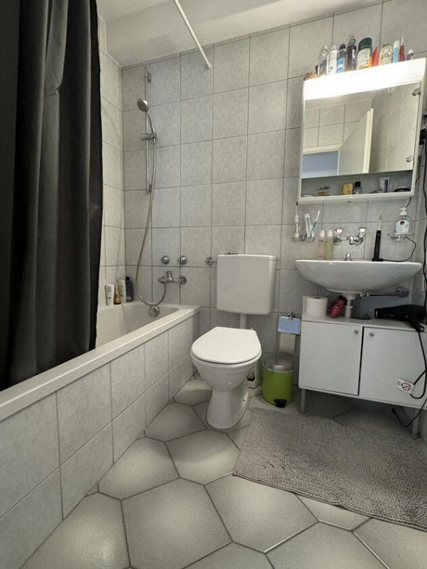 APPARTEMENT ATTRACTIF 2 CHAMBRES AU POINT CHAUD MESSE BASEL! - Photo 5 sur 6