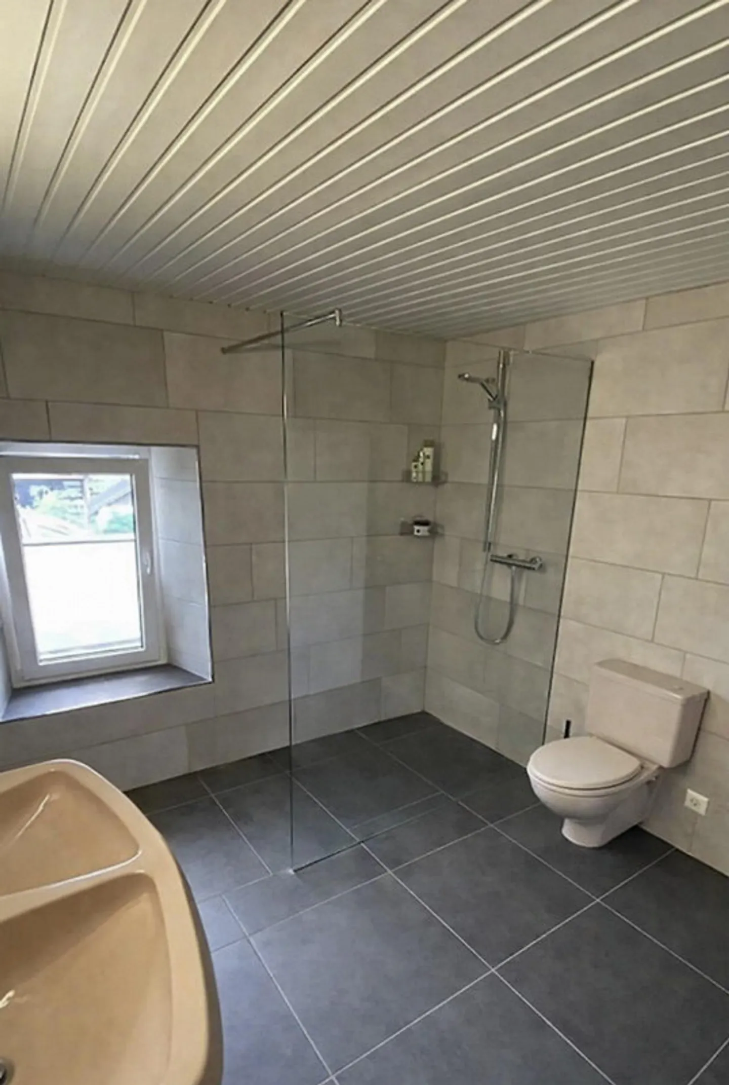 6.5 Room House for Rent - Photo 7 of 16