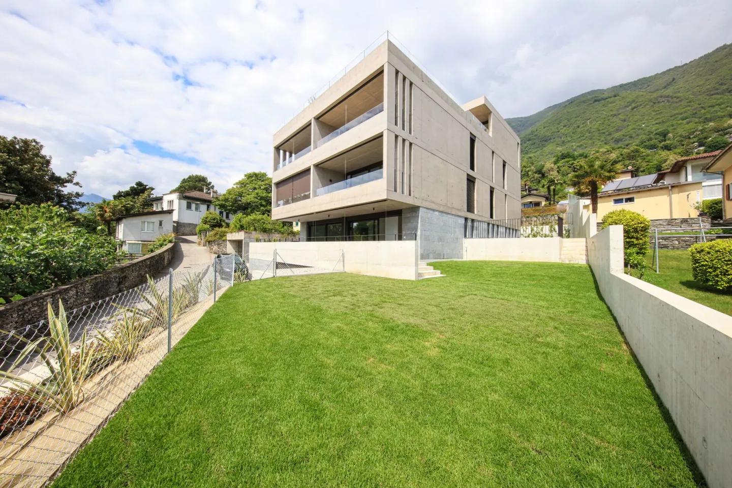 MINUSIO - New and elegant 4.5-room apartment with a large garden - Photo 18 of 22