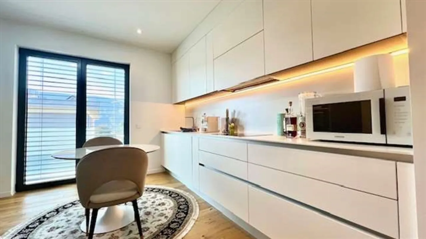 Elegant 4.5-room apartment for rent in Massagno - Photo 1 of 12