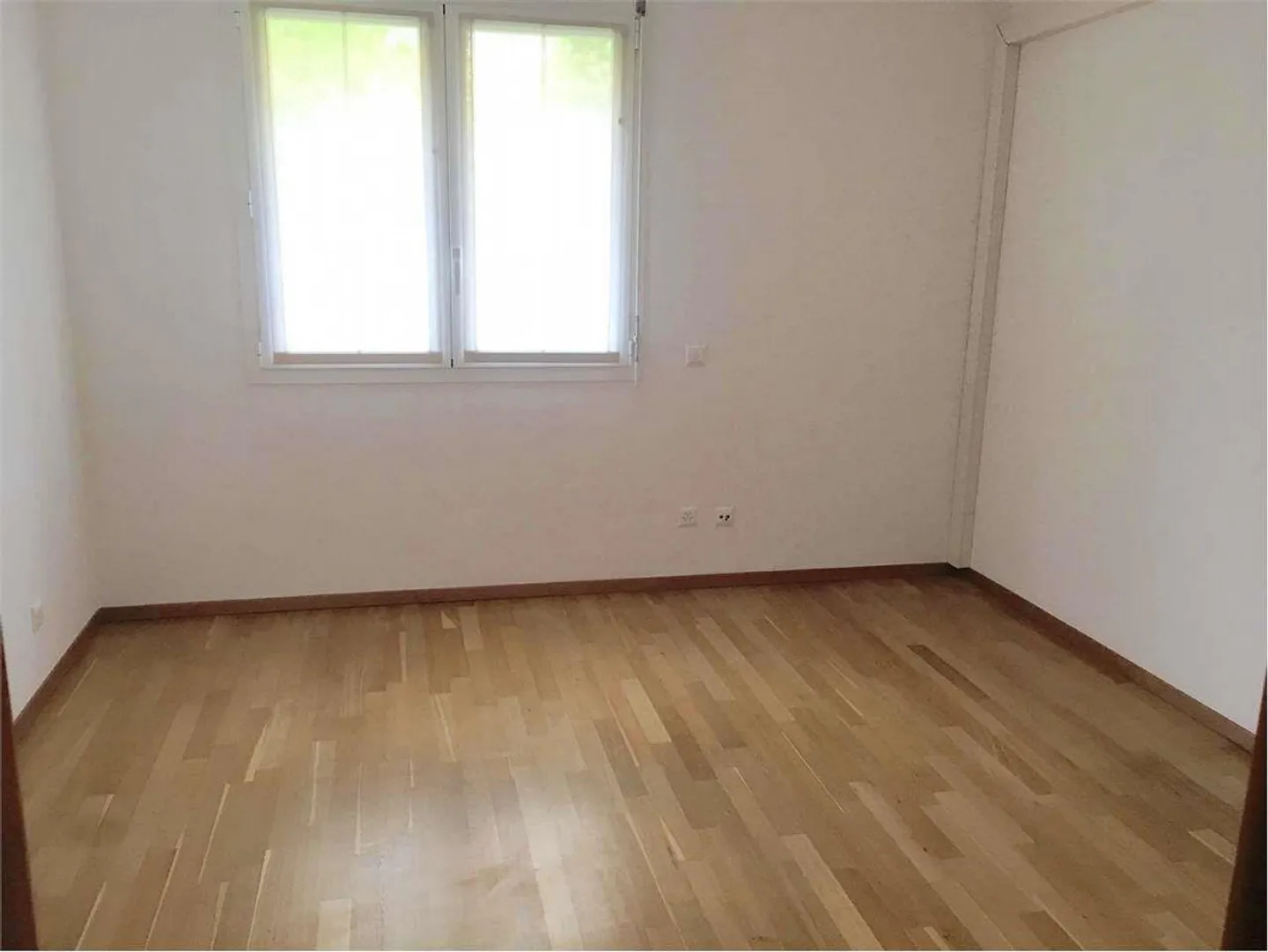 Breganzona 2.5 Rooms, Spacious and Bright Apartment - Photo 6 of 13