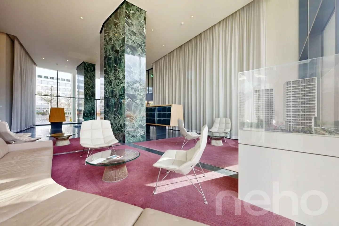 Appartamento moderno 2.5 stanze con flair skyline - Foto 1 di 11