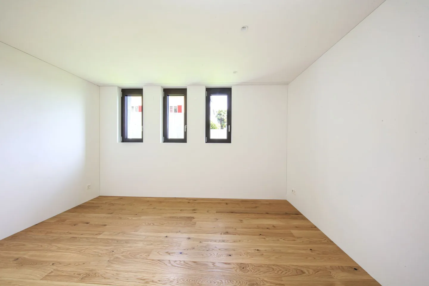 MINUSIO - New and elegant 4.5-room apartment with a large garden - Photo 12 of 22