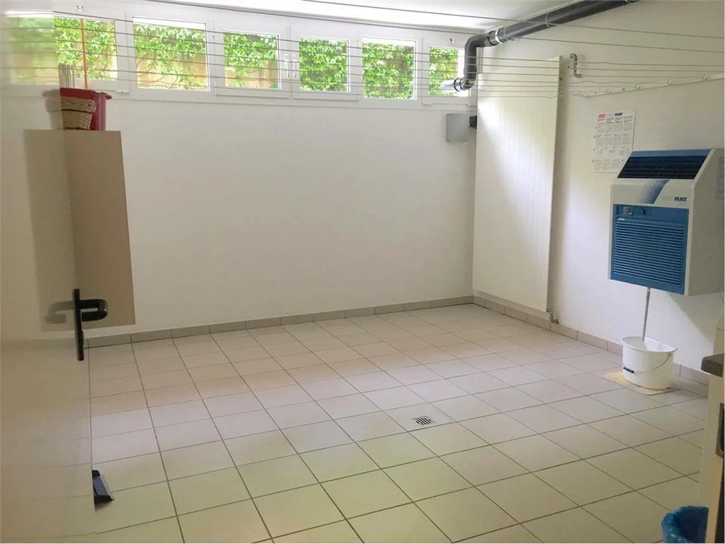 Breganzona 2.5 Rooms, Spacious and Bright Apartment - Photo 12 of 13