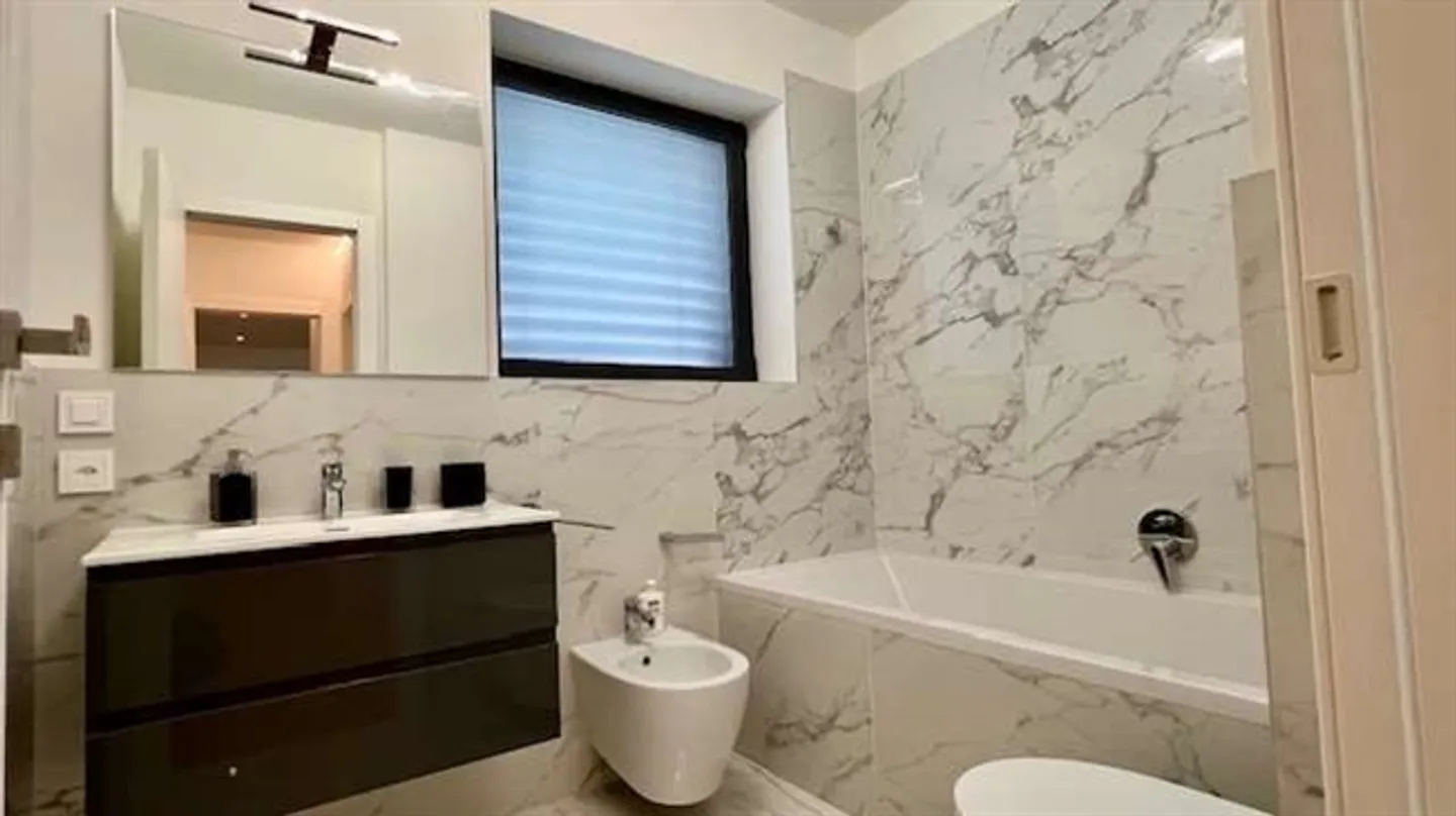 Elegant 4.5-room apartment for rent in Massagno - Photo 6 of 12