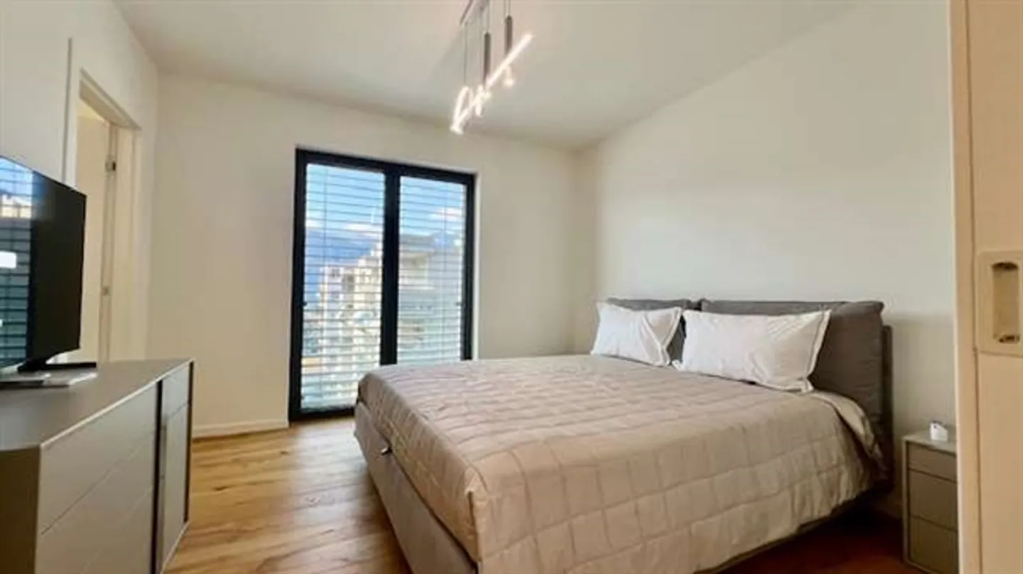 Elegant 4.5-room apartment for rent in Massagno - Photo 8 of 12