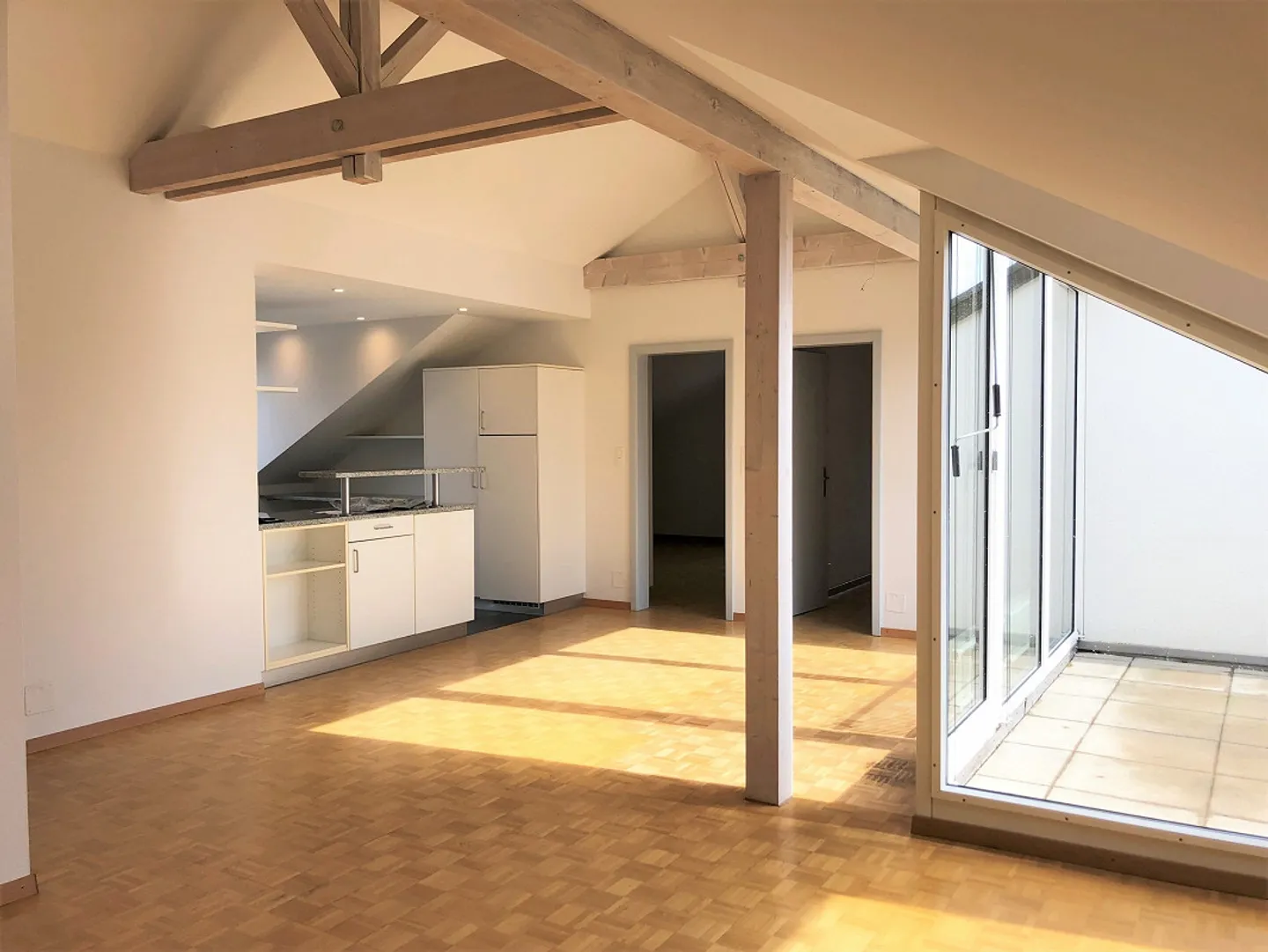 3.5-Zimmerdachwohnung mit schöner Aussicht - Photo 1 sur 24