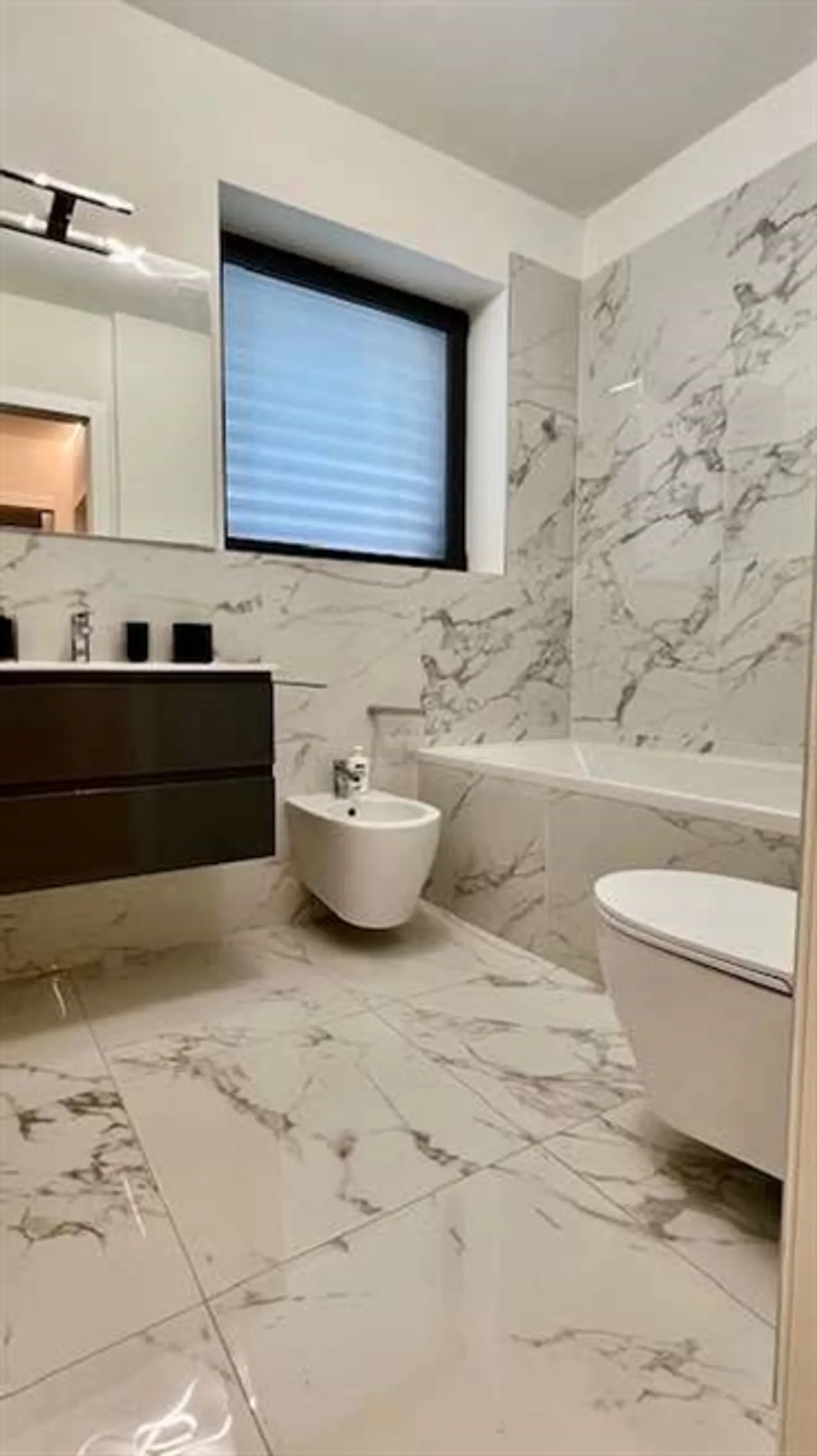 Elegant 4.5-room apartment for rent in Massagno - Photo 10 of 12