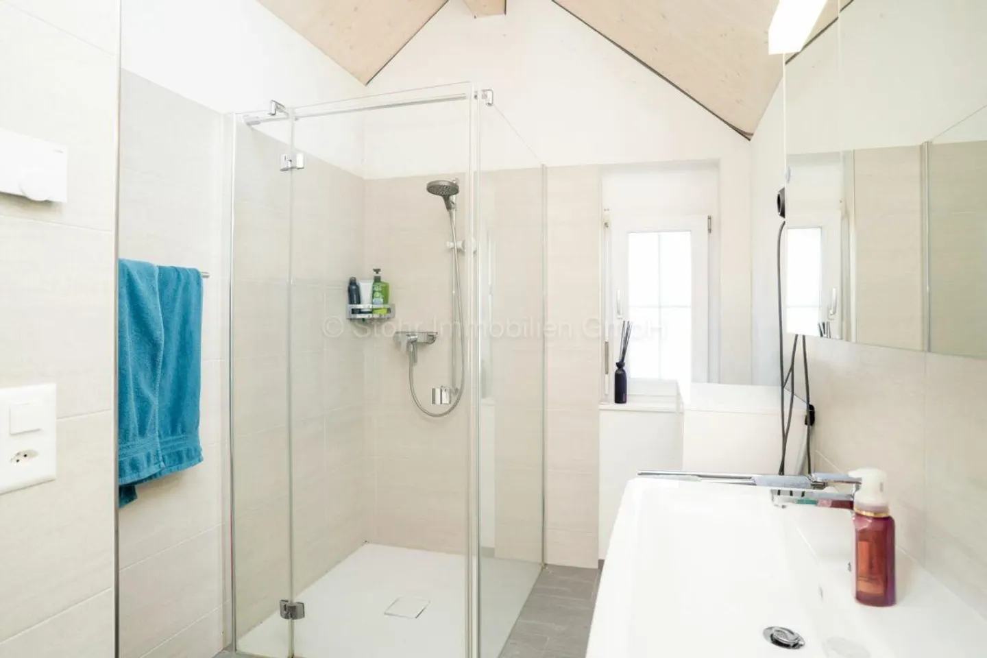 Maison jumelée 5.5 pièces ultra-moderne dans un emplacement calme - Photo 15 sur 20