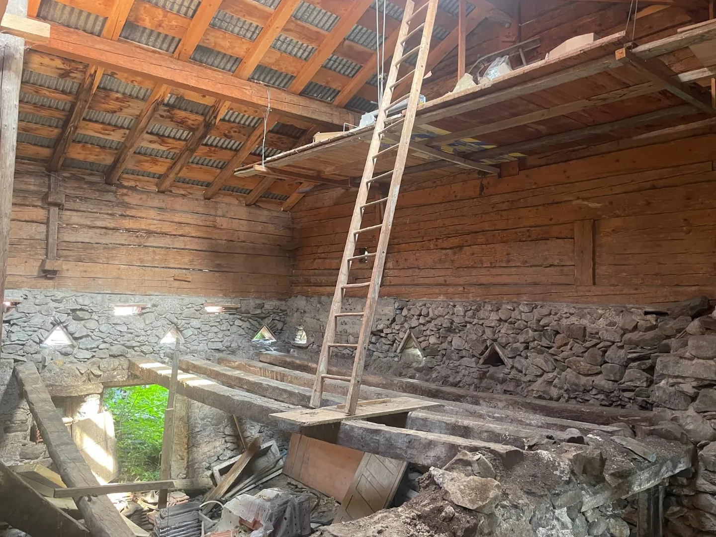 Rustic 1 room - Photo 5 of 5