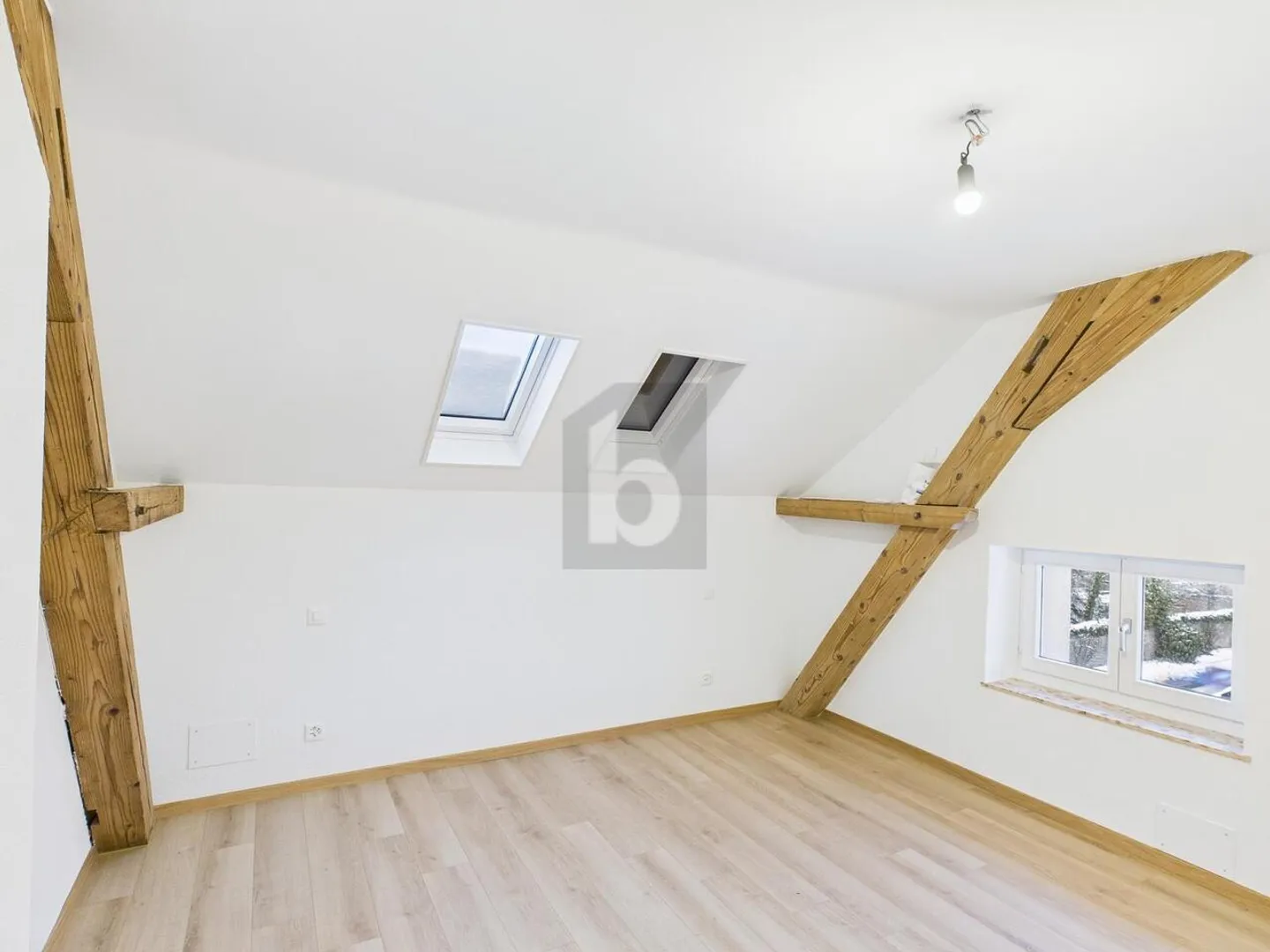 Penthouse for rent - Photo 4 of 6