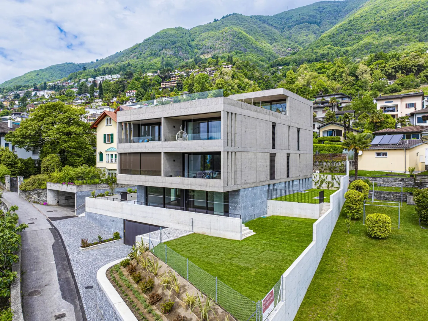 MINUSIO - New and elegant 4.5-room apartment with a large garden - Photo 20 of 22