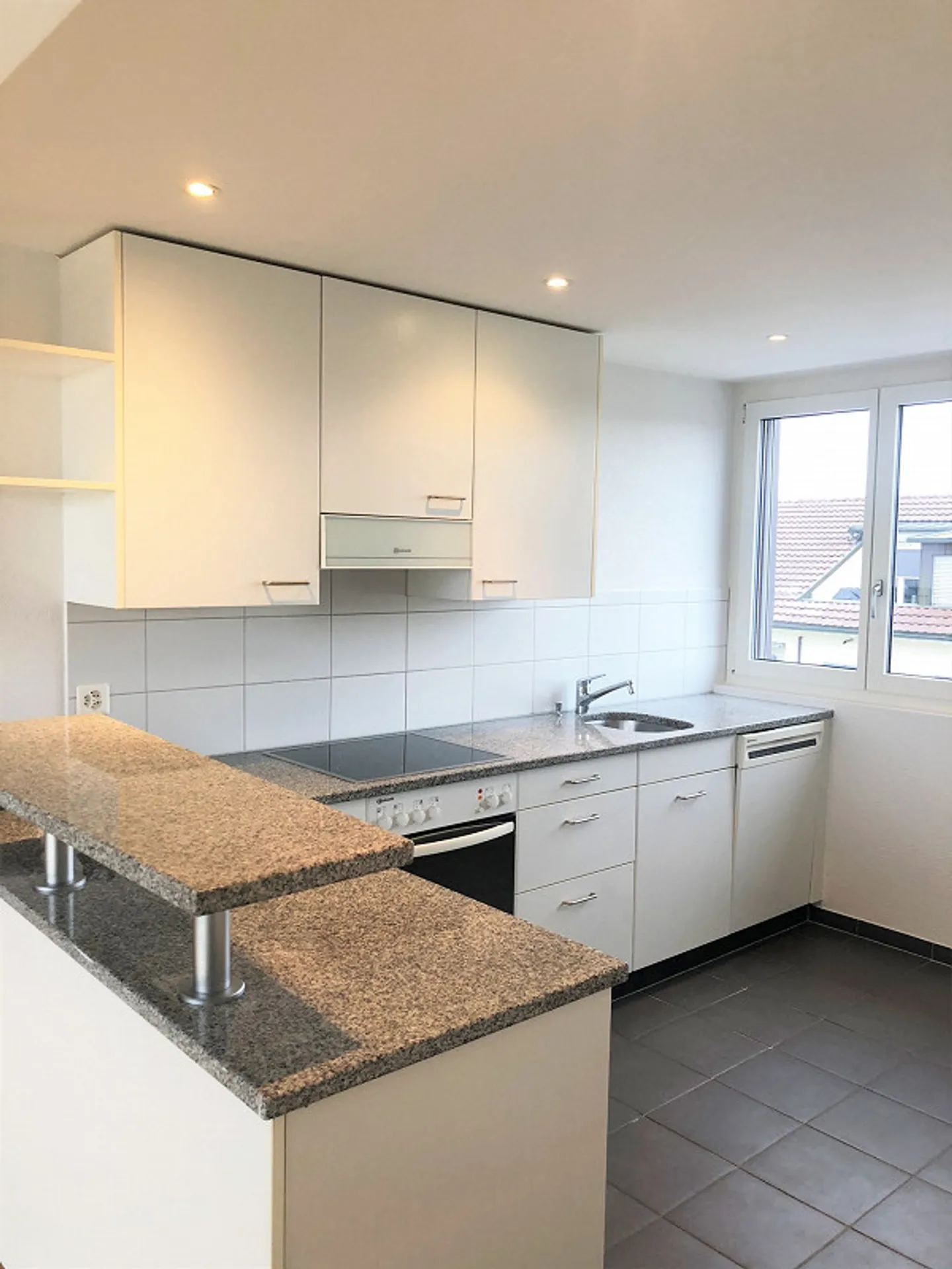 3.5-Zimmerdachwohnung mit schöner Aussicht - Photo 7 sur 24