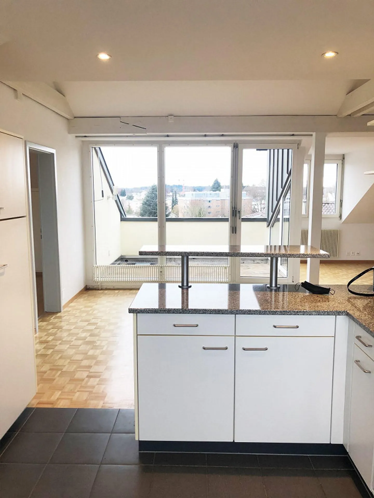 3.5-Zimmerdachwohnung mit schöner Aussicht - Photo 8 sur 24