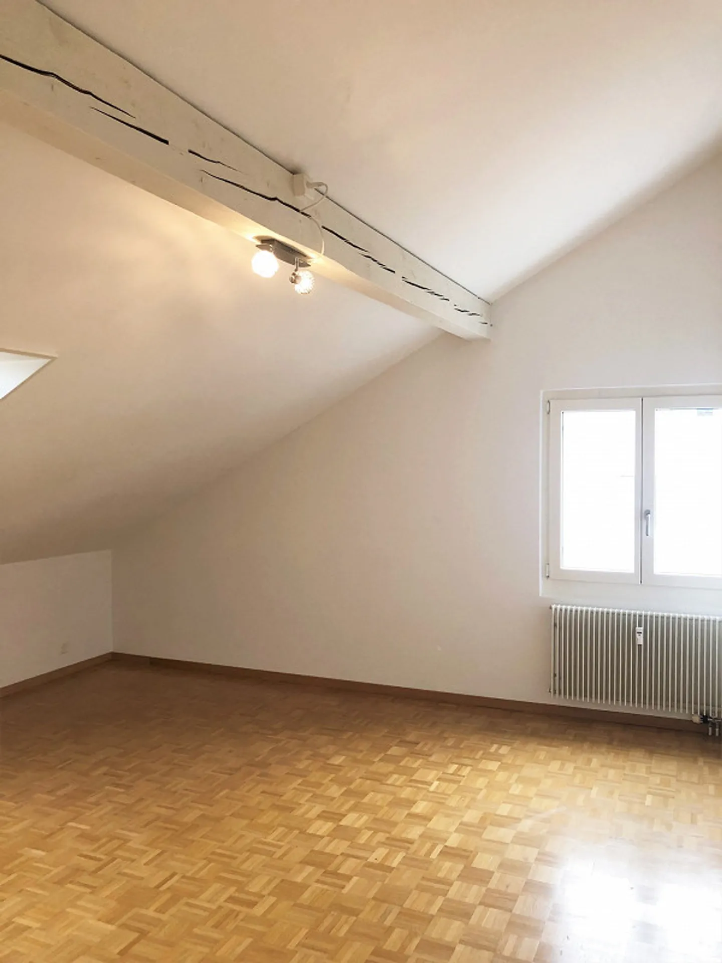 3.5-Zimmerdachwohnung mit schöner Aussicht - Photo 12 sur 24