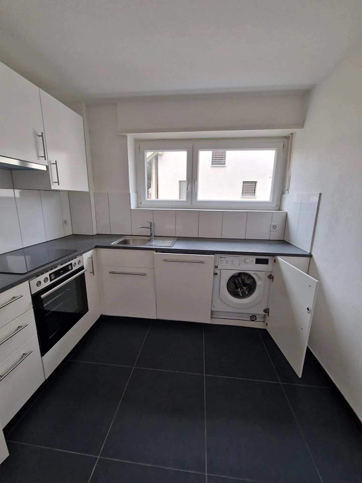 Appartamento affascinante 3,5 stanze nel centro di Hofstetten - Foto 9 di 16