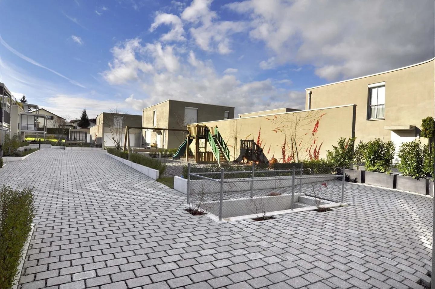 Moderne, spacieuse et très pratique ! - Photo 2 sur 9