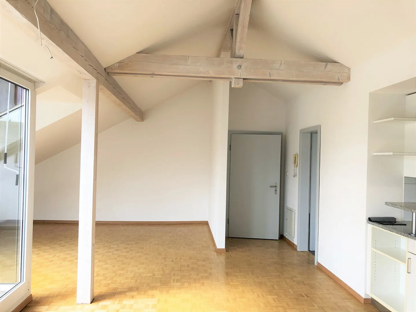 3.5-Zimmerdachwohnung mit schöner Aussicht - Photo 17 sur 24