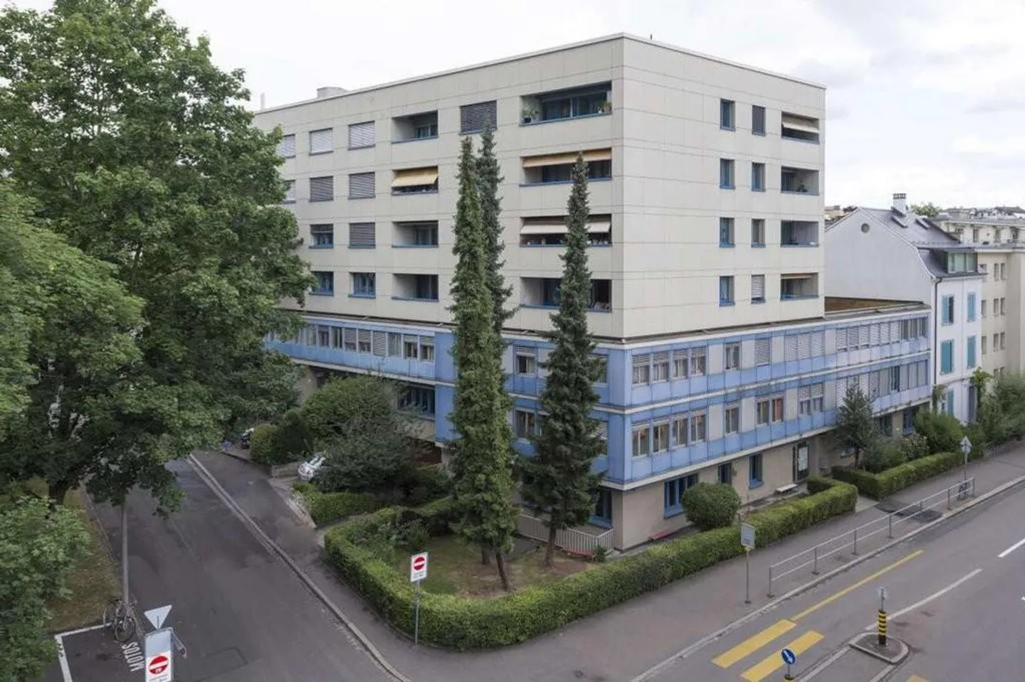 multiple parking spaces near Basel Zoo - Photo 1 of 2