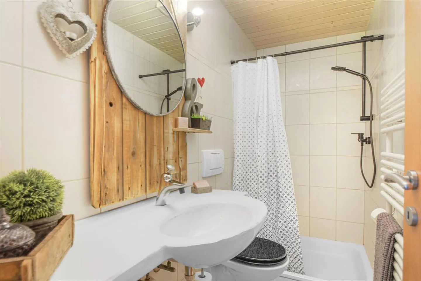 Haus mit 7,5 Zimmern - Foto 10 von 13