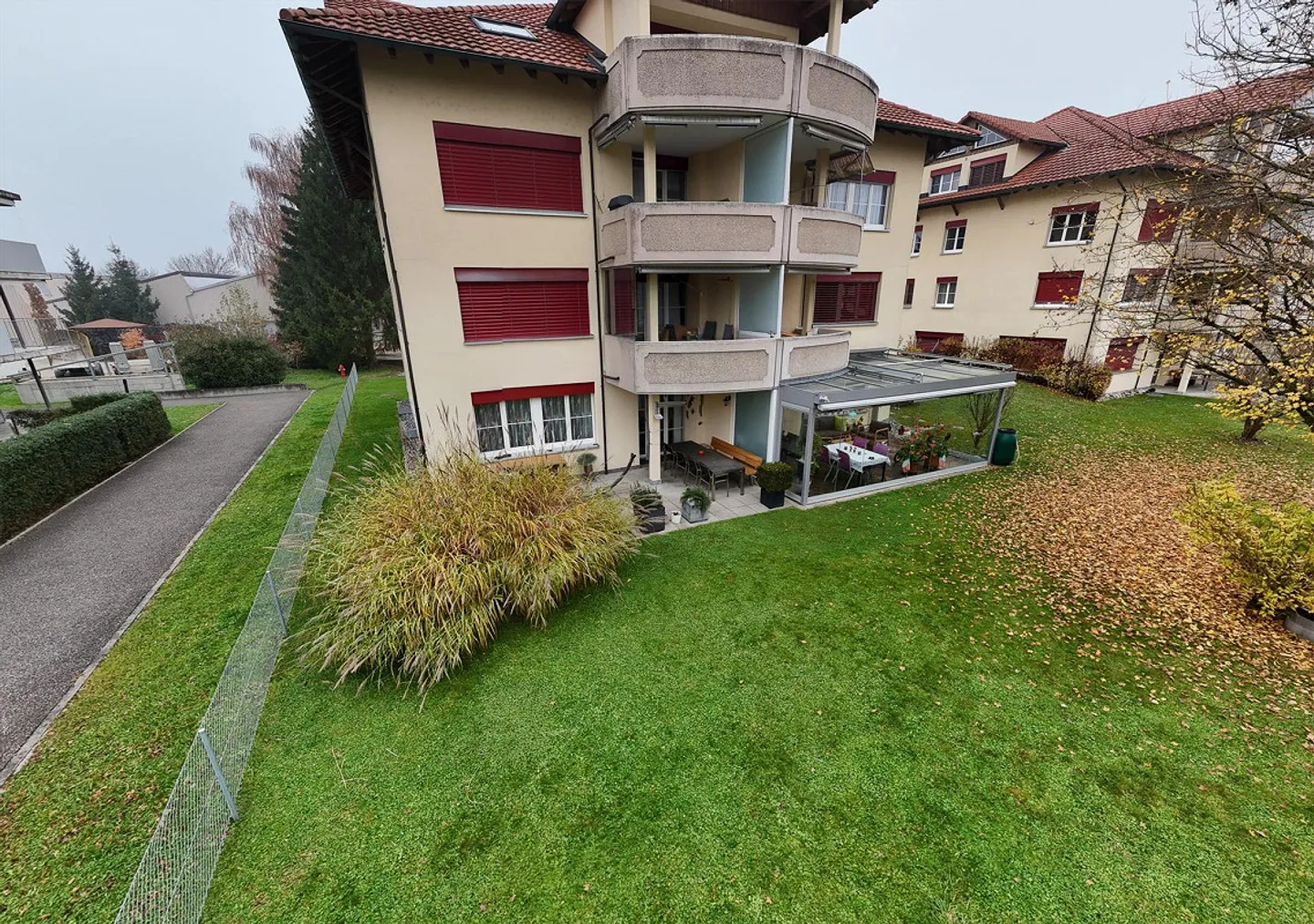 4 1/2 Zi.Wohnung mit Gartensitzplatz 30 m2 / bestens besonnte Wohnlage - Foto 1 von 7